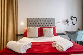 Mandera's Boutique Suites & Dorms