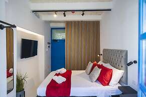 Mandera's Boutique Suites & Dorms