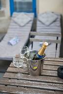 Mandera's Boutique Suites & Dorms