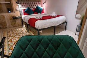 Mandera's Boutique Suites & Dorms