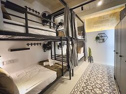 Mandera's Boutique Suites & Dorms