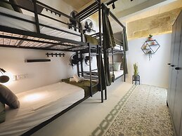 Mandera's Boutique Suites & Dorms