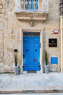 Mandera's Boutique Suites & Dorms