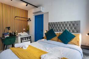 Mandera's Boutique Suites & Dorms