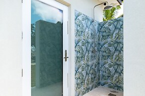 Pineapple House 4 Bedroom Home