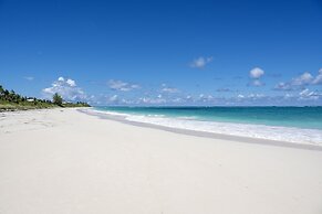 Pineapple House 4 Bedroom Home