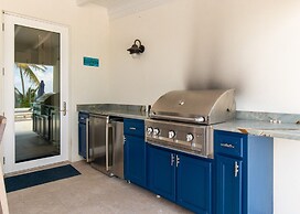 Pineapple House 4 Bedroom Home