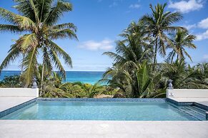 Pineapple House 4 Bedroom Home