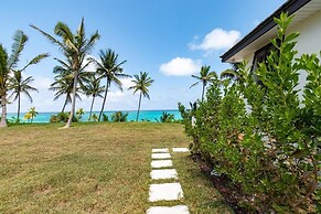 Pineapple House 4 Bedroom Home