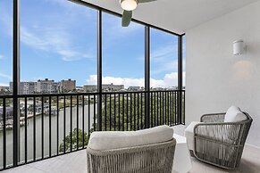 Grandview #603 - 4142 Bay Beach Ln 3 Bedroom Condo by RedAwning