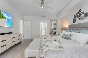 Grandview #603 - 4142 Bay Beach Ln 3 Bedroom Condo by RedAwning