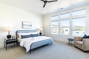 Villa #38 At Bloomington Country Club 4 Bedroom Townhouse by RedAwning