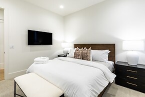 Villa #38 At Bloomington Country Club 4 Bedroom Townhouse by RedAwning