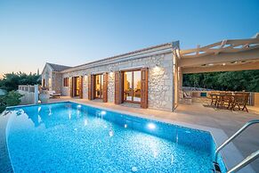 Pithari Sunset Villa