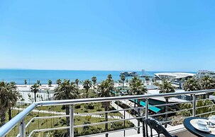 Grand View Apartment