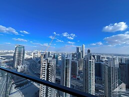 Luxury Burj Royale Apt balcony & Breathtaking View