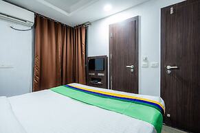 Treebo Silver Apartment