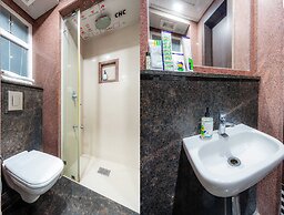 Treebo Silver Apartment