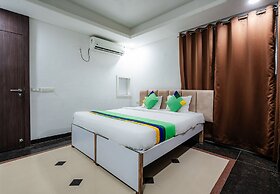 Treebo Silver Apartment