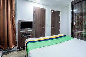 Treebo Silver Apartment