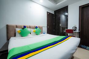 Treebo Silver Apartment