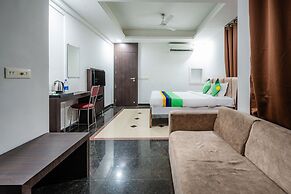 Treebo Silver Apartment