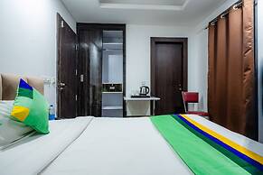 Treebo Silver Apartment