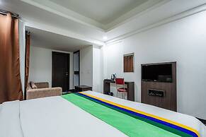 Treebo Silver Apartment