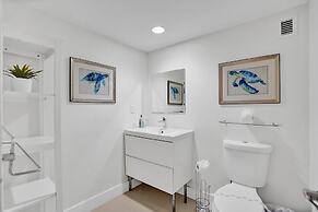 THE TIDES PENTHOUSE L