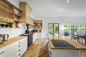 Magical Lucindale - 4 Bedroom House