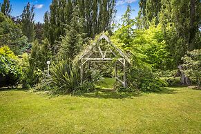 Magical Lucindale - 4 Bedroom House