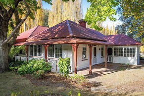 Magical Lucindale - 4 Bedroom House