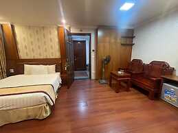 Ngoc Lan 2 Hotel- by Bay Luxury