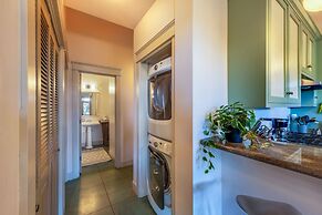 Roe Parker House 2 Bedroom Home by RedAwning