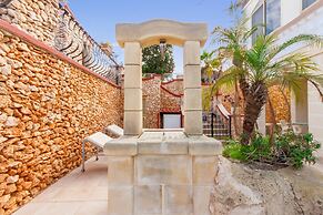 Villa & Pool 1 Mellieha Bay Retreat