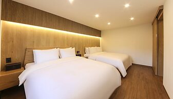 Brown Dot Hotel Gyeongju