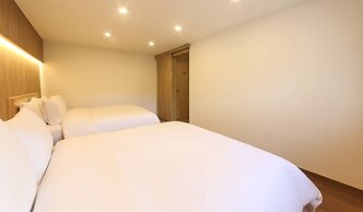 Brown Dot Hotel Gyeongju