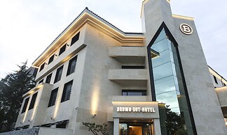 Brown Dot Hotel Gyeongju