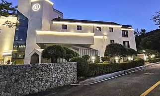 Brown Dot Hotel Gyeongju