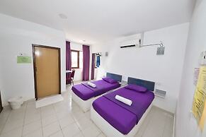 OYO 90908 Noor Arfa River Chalet