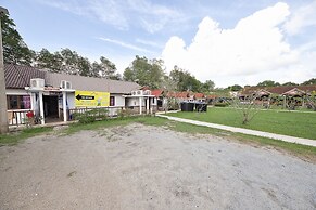 OYO 90908 Noor Arfa River Chalet