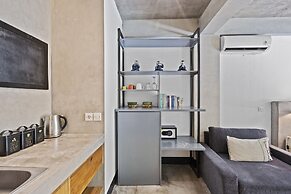 Balissimo Apartment by Hombali