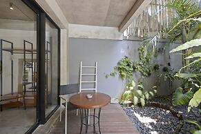 Balissimo Apartment by Hombali