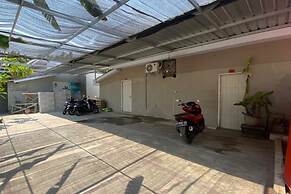 Capital O 93450 Hotel D'lala