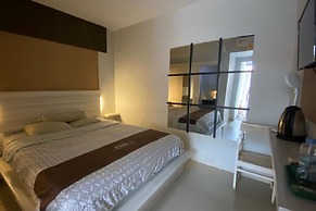 Capital O 93450 Hotel D'lala