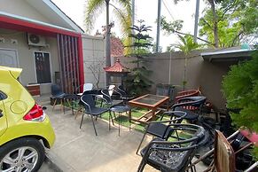 Capital O 93450 Hotel D'lala