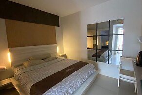 Capital O 93450 Hotel D'lala