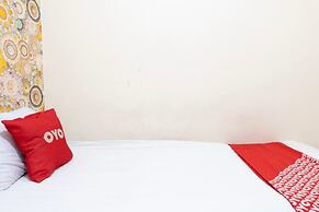 OYO 93424 Apartemen The Suite Metro By Salman