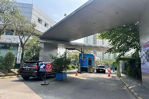 OYO 93424 Apartemen The Suite Metro By Salman