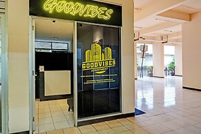 OYO 93426 Metro Suites Apartment By Goodvibes